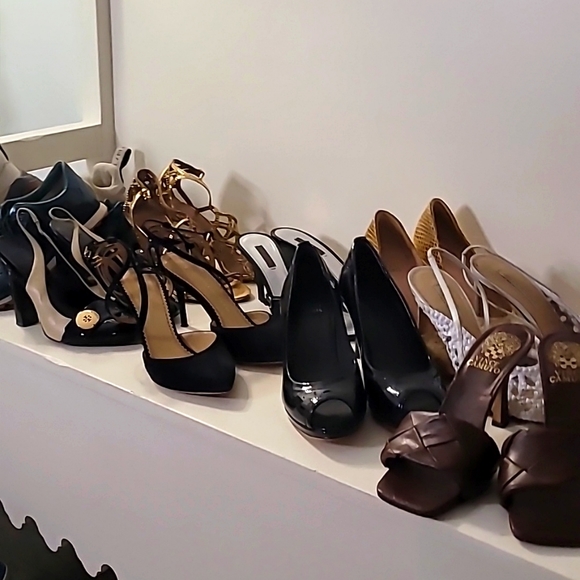 LIKE 👍 If you want to be notified when I go live!!! - Picture 2 of 7